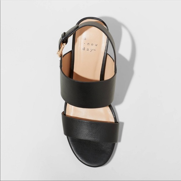 SOLD Faux leather two strap sandal pumps - Picture 3 of 6